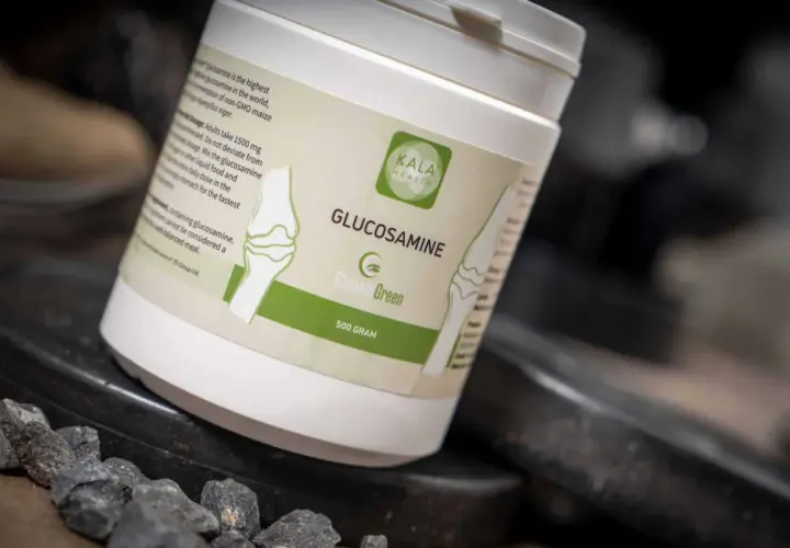Kala Health Glucosamine Dose: 1500 mg. Die Glucosamin Wirkung im Darm wird durch die Einnahme auf nüchternen Magen optimiert.