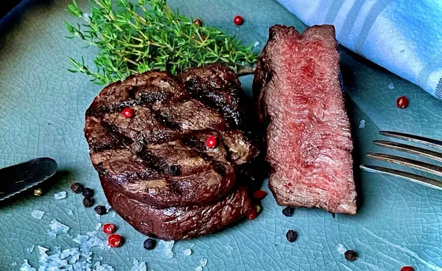 Rinderfilet grillen - So gelingt es saftig & perfekt