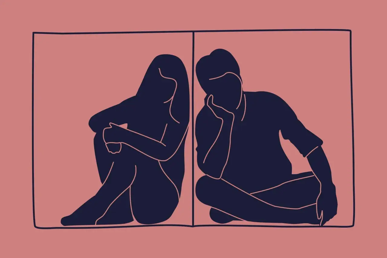 Zwei Silhouetten, Mann und Frau, sitzen Rücken an Rücken in einem Raum. Sie praktizieren den "silent treatment", jeder in seiner eigenen Welt.