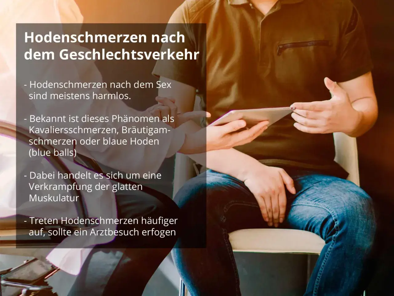 Mann mit Tablet erklärt, was sind Kavaliersschmerzen: Hoden- oder Bräutigamschmerzen nach Sex, meist harmlos, durch Muskelverkrampfung. Bei häufigem Auftreten Arzt aufsuchen.